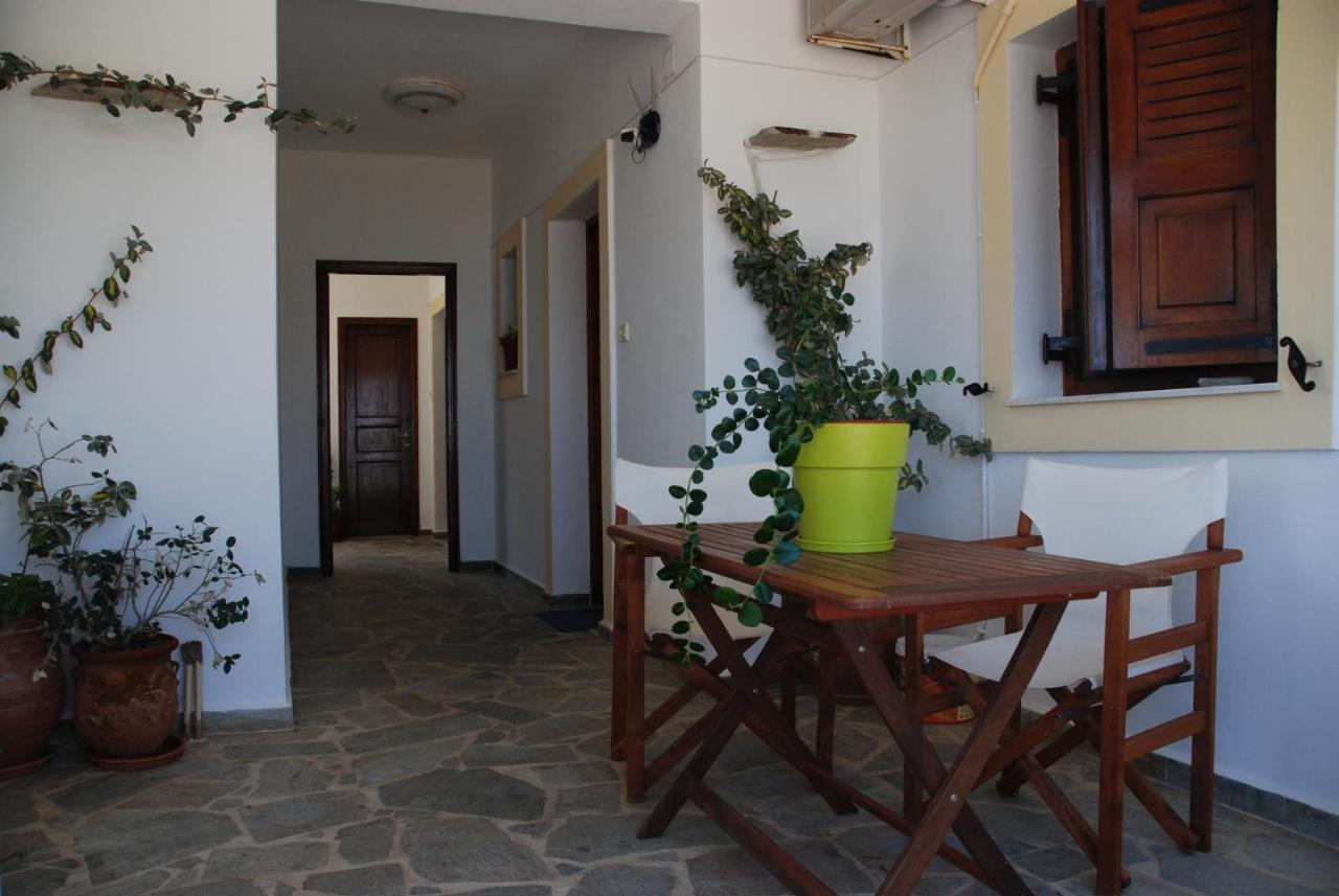Hotel Theodorou Azolimnos Exterior foto