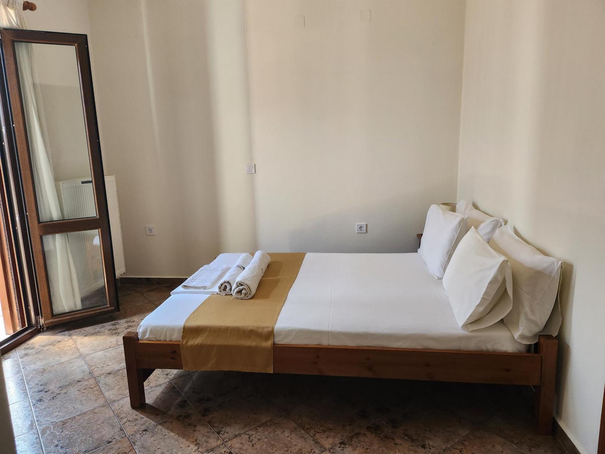 Hotel Theodorou Azolimnos Habitación foto